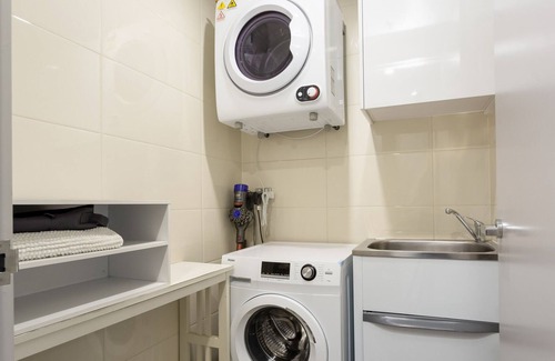 Zetland Apartment | Modern Sydney-sider Experience