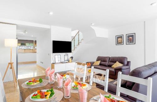 Complejo turistico Amarilla Golf House | Modern Townhouse in Seaside Complex in Amarilla Golf SBV48