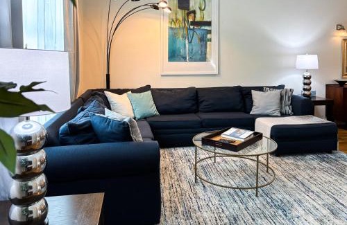 Brookline House | Modern Townhome,boston Vacation,2 Bath,pkg,deck