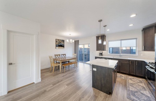 Millcreek House | Modern Townhome By Trax Station, Close to Ski & Downtown, EV Charger & Flex Room