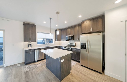 Millcreek House | Modern Townhome By Trax Station, Close to Ski & Downtown, EV Charger & Flex Room
