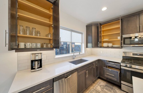 Millcreek House | Modern Townhome By Trax Station, Close to Ski & Downtown, EV Charger & Flex Room