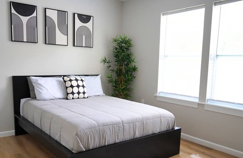 Hanahan House | Modern Townhome In Charleston