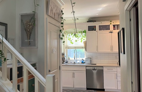 Grandview-Woodland House | Modern townhome sleeps 6 with backyard, 10 min from downtown in desirable area