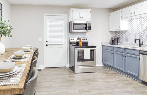Cookeville House | Modern Townhome: Walk to Tennessee Tech University