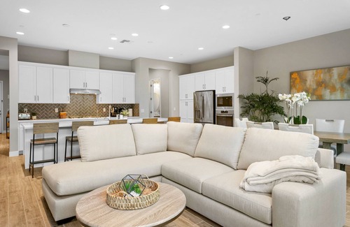 North Scottsdale House | Modern townhome with private patio, grill, rooftop deck, on-site pool & gym