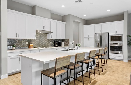 North Scottsdale House | Modern townhome with private patio, grill, rooftop deck, on-site pool & gym