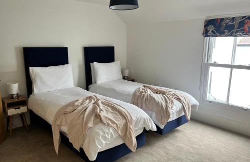 Beaumaris House | Modern Townhouse in the heart of Beaumaris