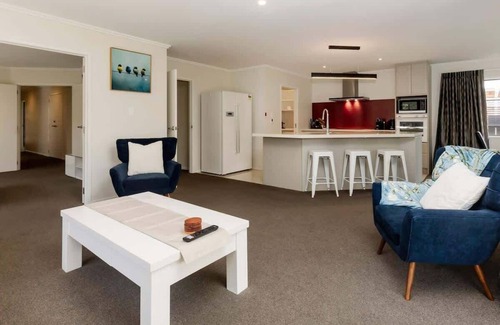 Rewa House | Modern Townhouse in Strandon