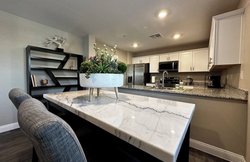 Enterprise House | Modern Townhouse Retreat, Cozy & Convenient