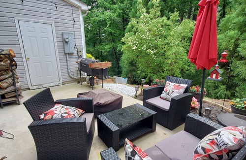 Atlanta House | Modern Townhouse w/Wi-Fi + Indoor Fireplace