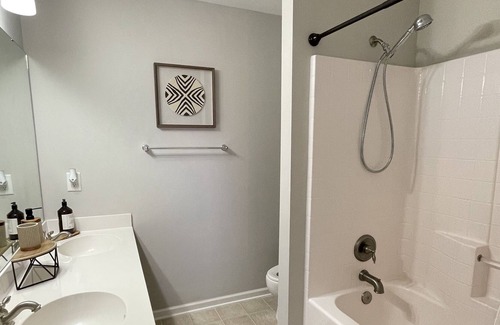 Ladson House | Modern, tranquil townhome 20 minutes from Downtown, Charleston