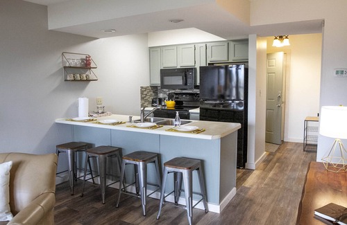 Branson West Condo | Modern treehouse in the woods near SDC!