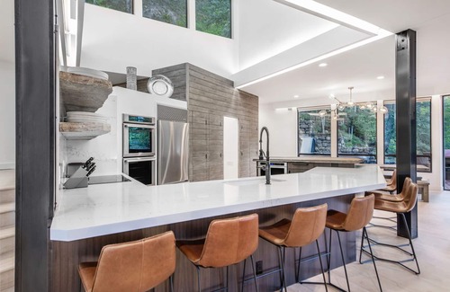 Sundance House | Modern Treehouse - Unique Contemporary Home Nestled in the Forest, Hot Tub, Fireplace, Game Room