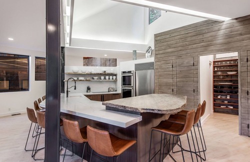 Sundance House | Modern Treehouse - Unique Contemporary Home Nestled in the Forest, Hot Tub, Fireplace, Game Room