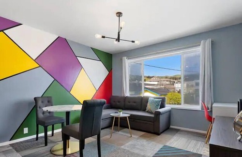 Downtown Apartment | Modern Trendy Spacious Homes SSFDowntown