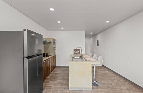 Cerro Plano Apartment | Modern Tropical Retreat with Ocean View and Private Pool for Unforgettable Stays
