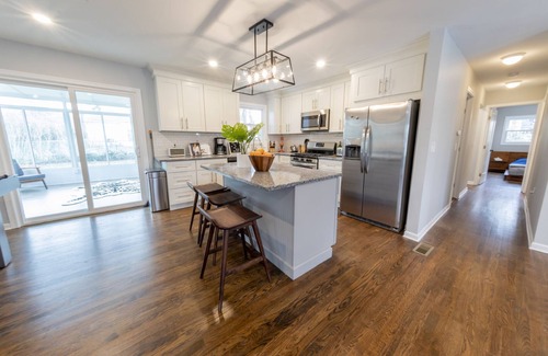 Wanamassa House | Modern & Turnkey 4BR - Resort Backyard & Perfect Location! Monthly Rental
