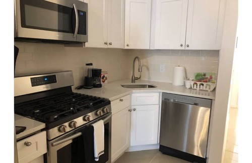 Ocean Hill Apartment | Modern Two-Bedroom Apt close to Manhattan! Candy