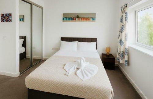 Hillingdon Apartment | Modern two-bedroom flat fully equipped