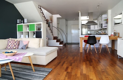 Reykjavik Apartment | Modern two floors apartment close to city center in the quiet neighbourhood