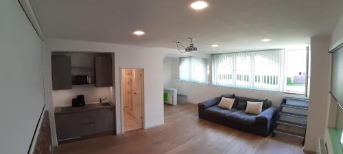 Gemarkung Barmen Apartment | Modern und Ruhig in Wuppertal mit Heimkino-Beamer! Top Ausstattung und Privatparkplatz an der Unterkunft