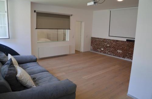 Gemarkung Barmen Apartment | Modern und Ruhig in Wuppertal mit Heimkino-Beamer! Top Ausstattung und Privatparkplatz an der Unterkunft