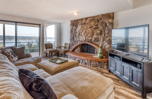 University Place House | Modern, updated home w/ incredible views, two living areas, & a full kitchen