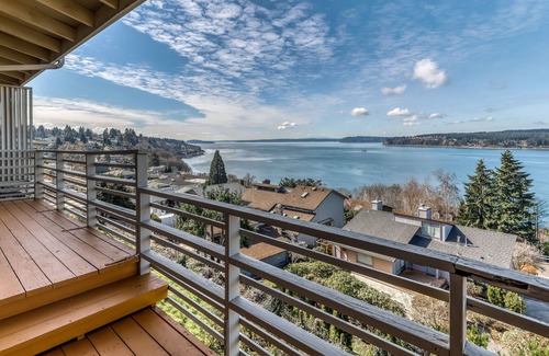 University Place House | Modern, updated home w/ incredible views, two living areas, & a full kitchen