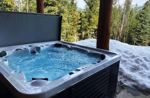 Big Sky Ski Chalet | Modern Upper Pines Chalet