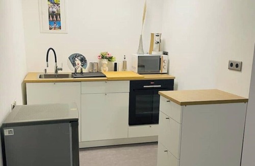 Magstadt Apartment | Modern Urban Studio Apartment S-bahn 27qm for 6 Near Mercedes Benz Sindelfingen