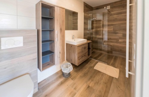 Konigsleiten Ski Chalet | Modern vacation apartment "Chalet Hirsch for 6 persons" in the skiing area