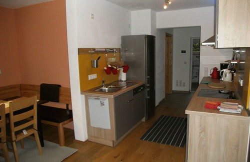 Muhr am See Apartment | Modern vacation home with bicycle storage room and free WiFi