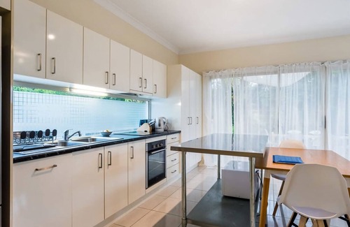 Ashgrove House | Modern Victorian Styled Holiday Home in Ashgrove