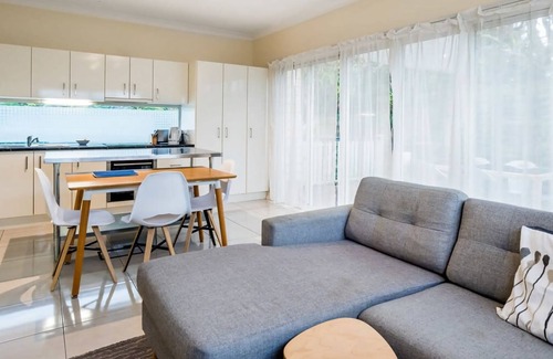 Ashgrove House | Modern Victorian Styled Holiday Home in Ashgrove