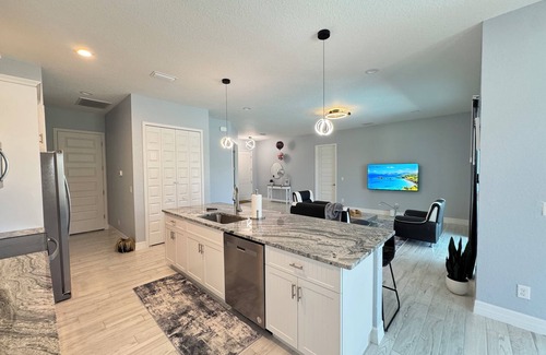 Pine Valley House | Modern Villa 4BR/2BA heated pool near Boca Grande
