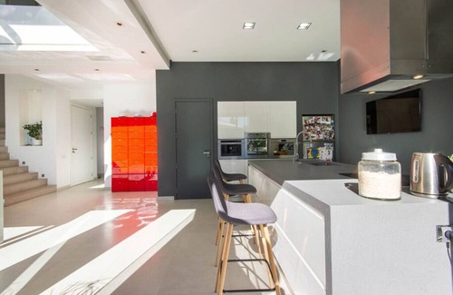 Gueliz Villa | Modern villa 5 min from GUELIZ- Private swimming pool