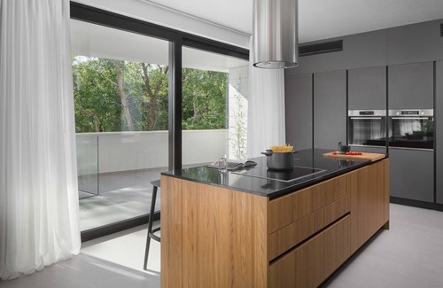 Vela Traba Villa | Modern Villa 55 with Pool and Spa