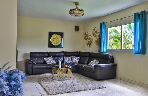 El Callejon Condo | Modern Villa by Playa Bonita/Gated Pool/Hammock/Air Conditioned/Outdoor Dining