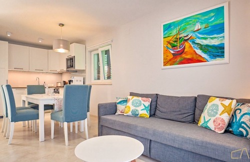 Porat Villa | Modern Villa Christian with pool and sauna