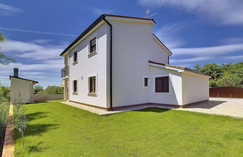 Mali Vareski Villa | Modern Villa in Marcana with Pool and Terrace