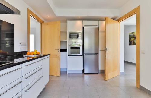 Portopetro Villa | Modern villa with private pool, located meeresnah, great garden