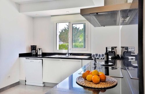 Portopetro Villa | Modern villa with private pool, located meeresnah, great garden
