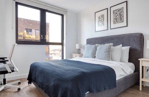 William Morris Apartment | Modern Walthamstow 2BR w/ Gym, nr Tube, by Blueground