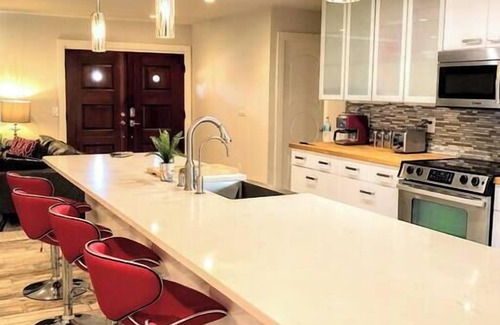 Flor-a-mar House | Modern Waterfront Home with Hot Tub, Dock, Kayaks