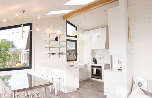Blaine House | Modern Waterfront Luxury