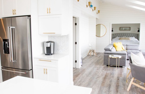 Blaine House | Modern Waterfront Luxury