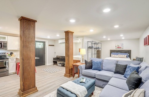Weaverville Apartment | Modern Weaverville Apartment - Walk to Downtown!