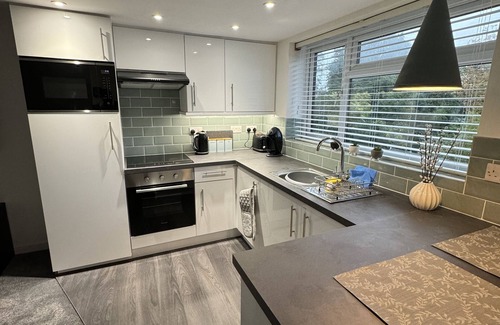 Upton Cheyney Apartment | Modern well designed 1 bedroom apartment, with car parking