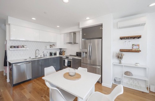 High Point House | Modern West Seattle 1BR, Rooftop + Walk to Beach